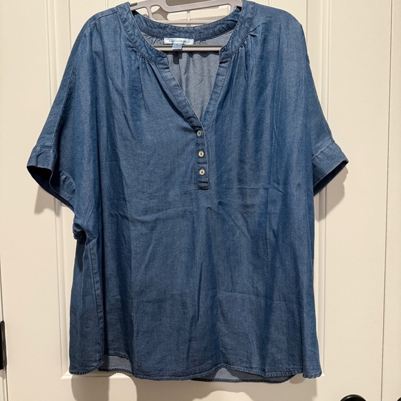Chambray Blue Denim Women's Top - Picture 1 of 6